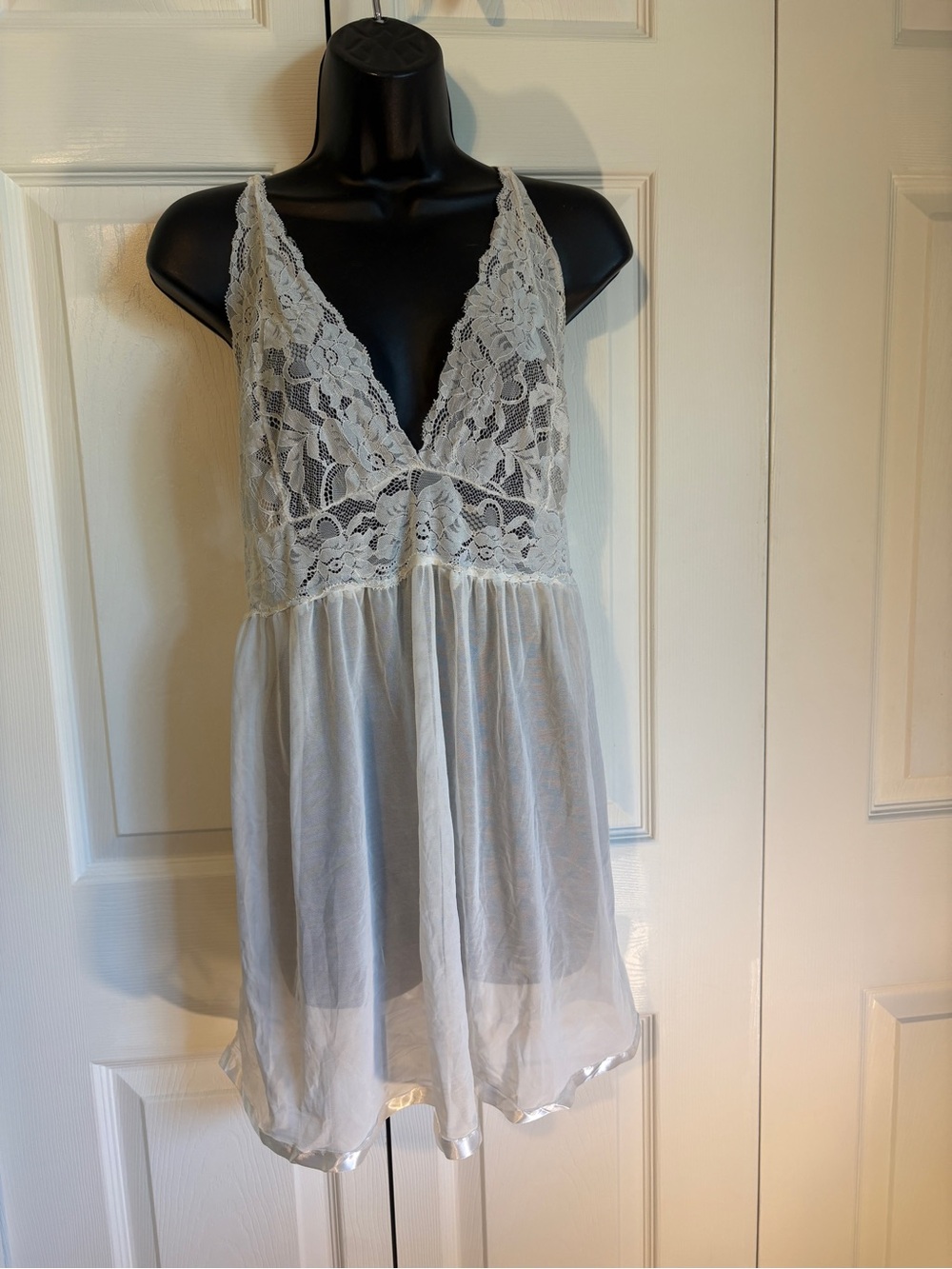 Sheer Lace Bodice Chemise Nightgown in White